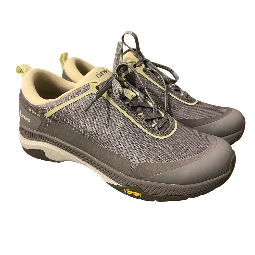 Dansko Women's Makayla Hiking Shoes Waterproof Gray Vibram Size 8